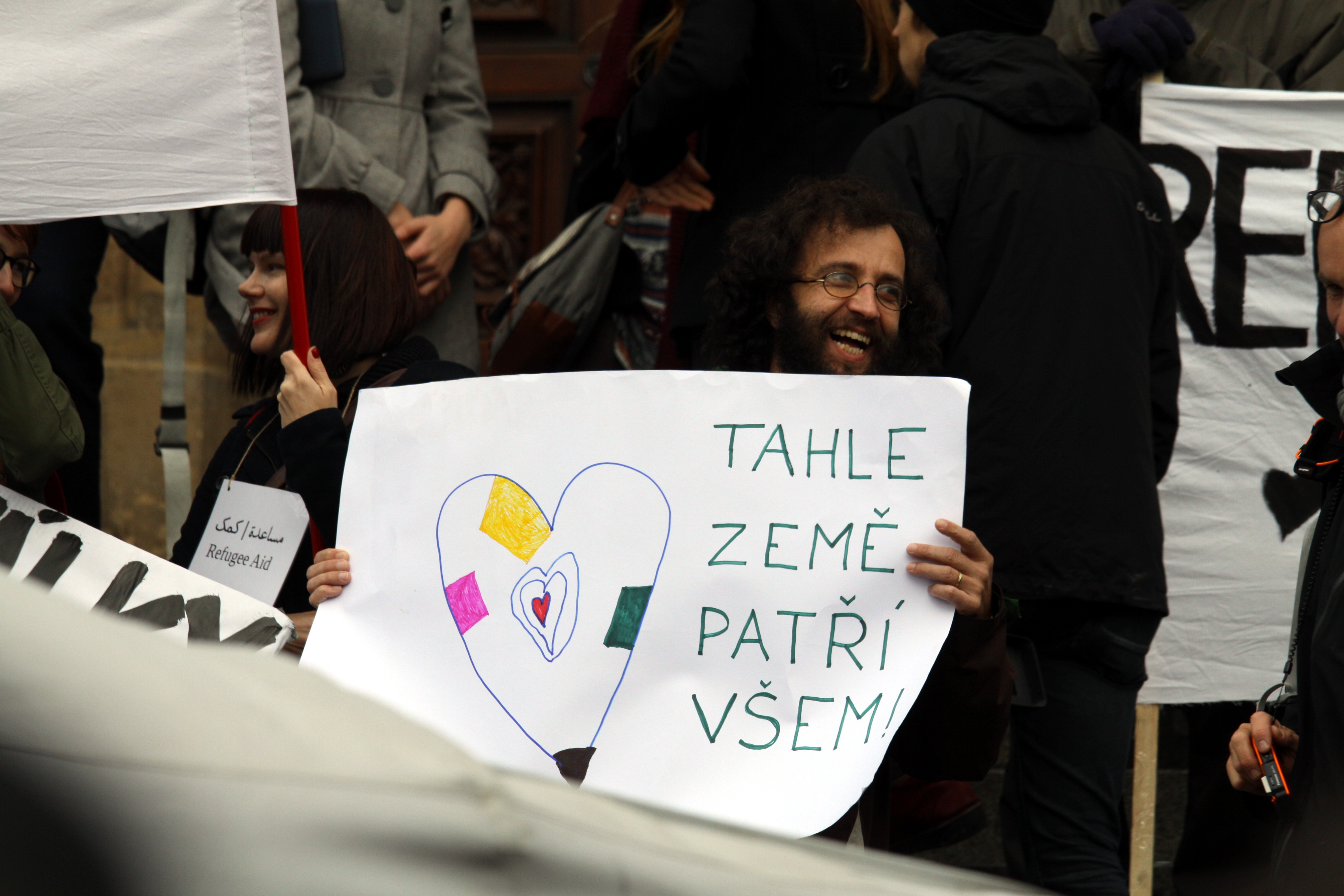 tahle-zeme-patri-vsem-refugees-welcome-2015-20.jpg